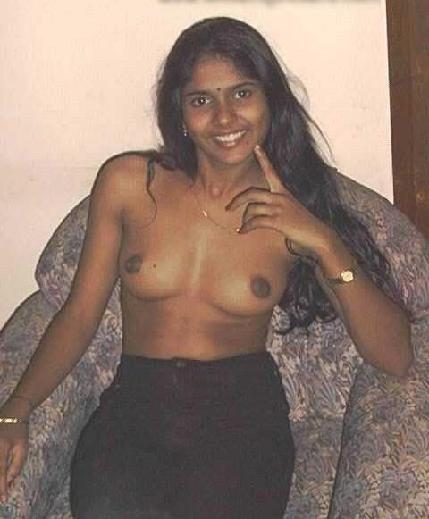 Dusky Indian Bhabhi Sitting Nude At Home
