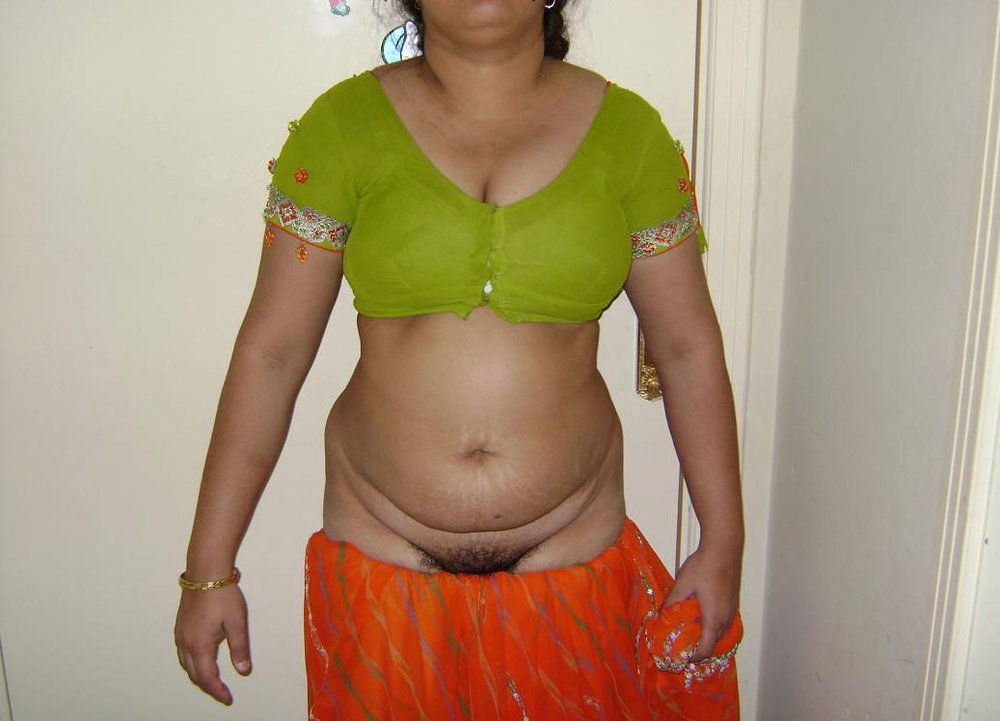 Indian Housewife Kishwar Saree Stripped Nude