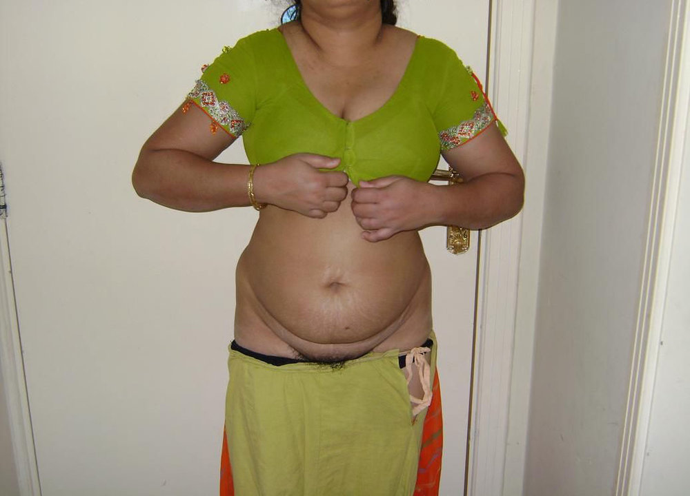 Indian Housewife Kishwar Saree Stripped Nude