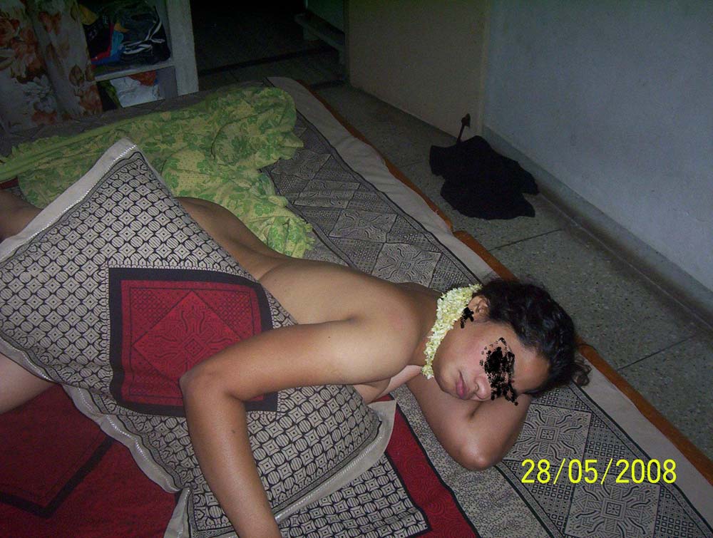 Hot Indian Aunty Sahar Saree Stripped Naked