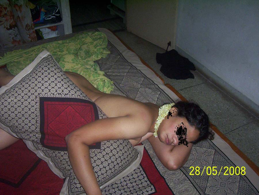 Hot Indian Aunty Sahar Saree Stripped Naked