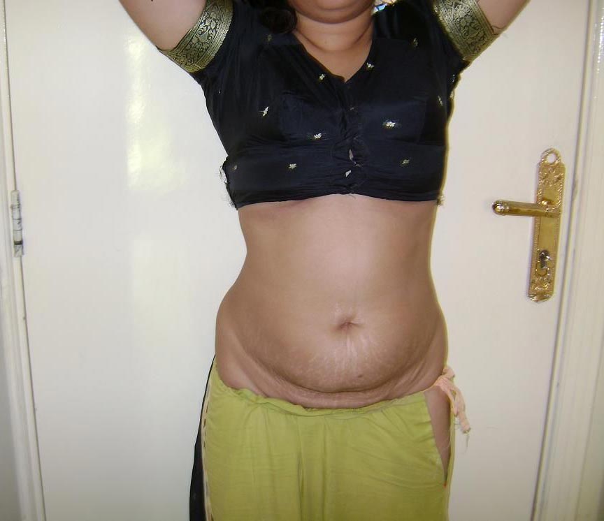 Indian Wife Shaheen Homemade Nude Pics