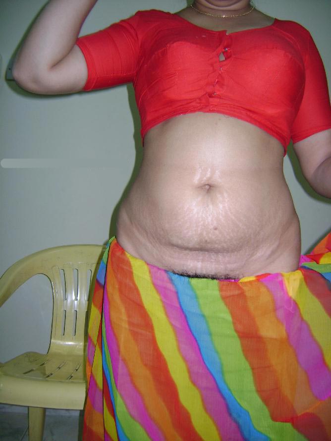 Lusty Indian Housewife Farha Big Boobs Exposed