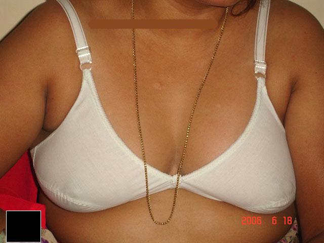 Mature Naked Aunty Hira Naked Photoshoot