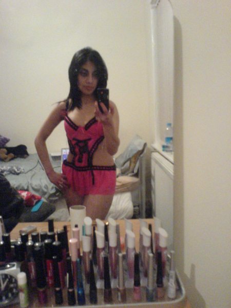 Horny Indian Girl Seema Showing Her Ass