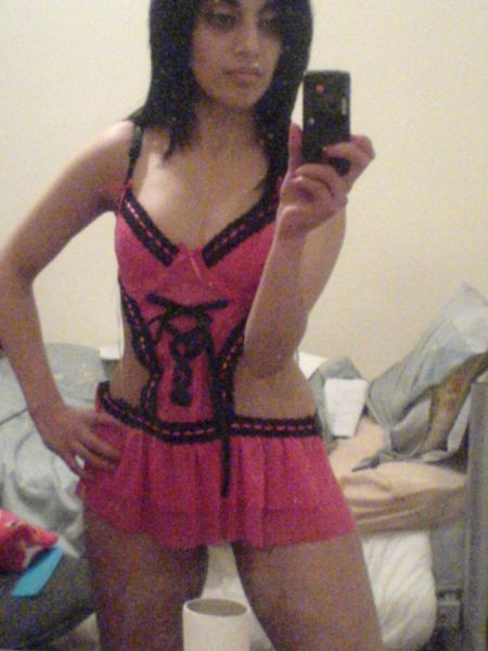 Horny Indian Girl Seema Showing Her Ass