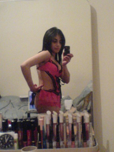 Horny Indian Girl Seema Showing Her Ass