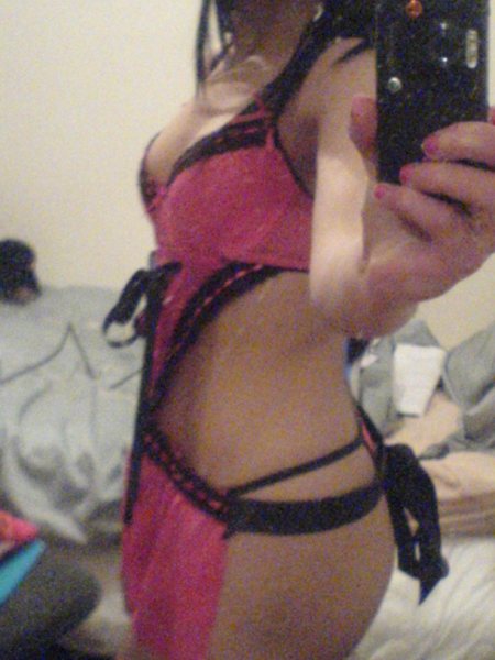 Horny Indian Girl Seema Showing Her Ass