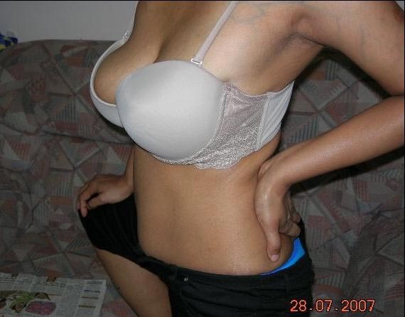 Young Indian Housewife Seema Exposed Naked