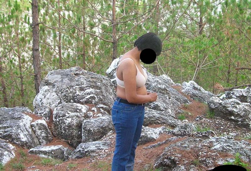 Horny Indian Aunty Veena Stripped Nude In Jungle