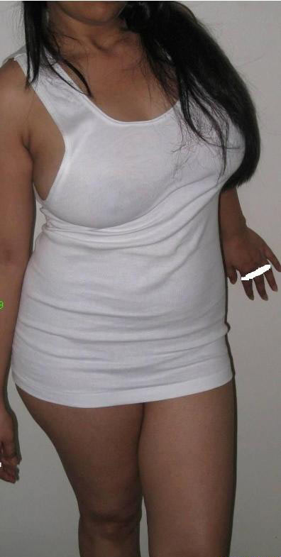 Big Boob Shamita Aunty Erotic Nude Pics