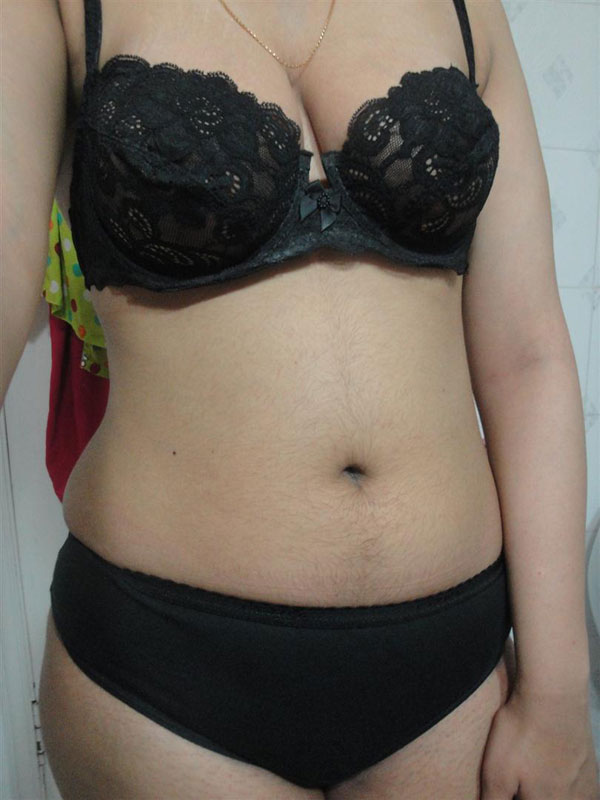 Indian Bhabhi Smita Nude Selfies Bathroom