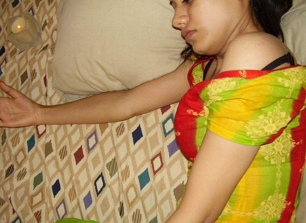Horny Indian Girl Meenakshi Lying On Bed