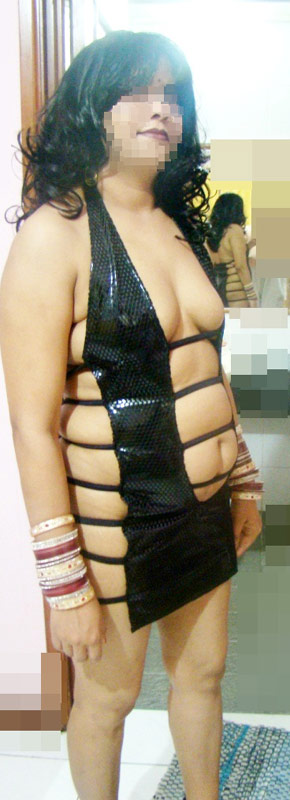 Indian Bhabhi Vishakha Looking Like Slut