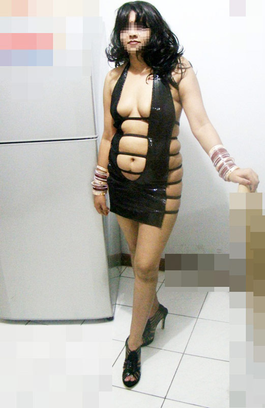 Indian Bhabhi Vishakha Looking Like Slut