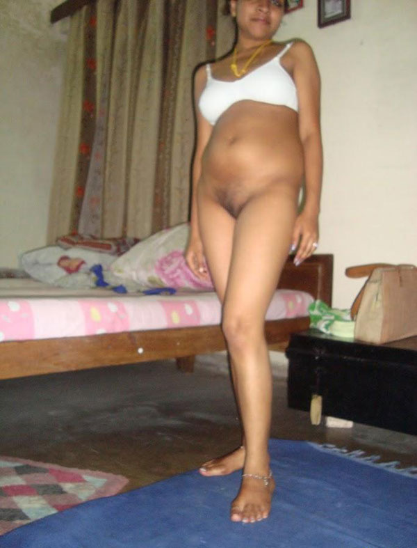Desi Indian Bhabhi Sitting Nude