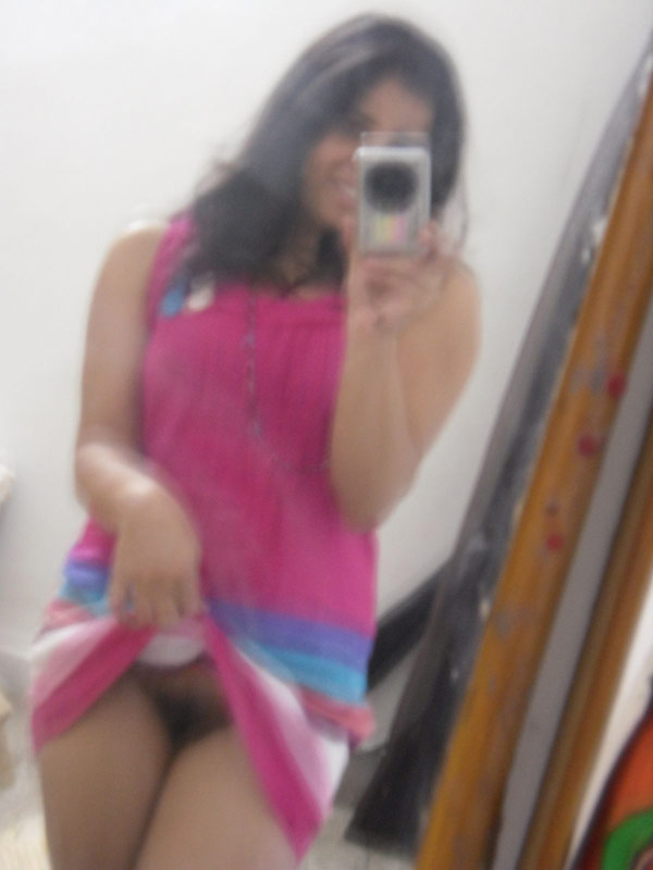Hot Indian Girl Leela Pussy Selfies