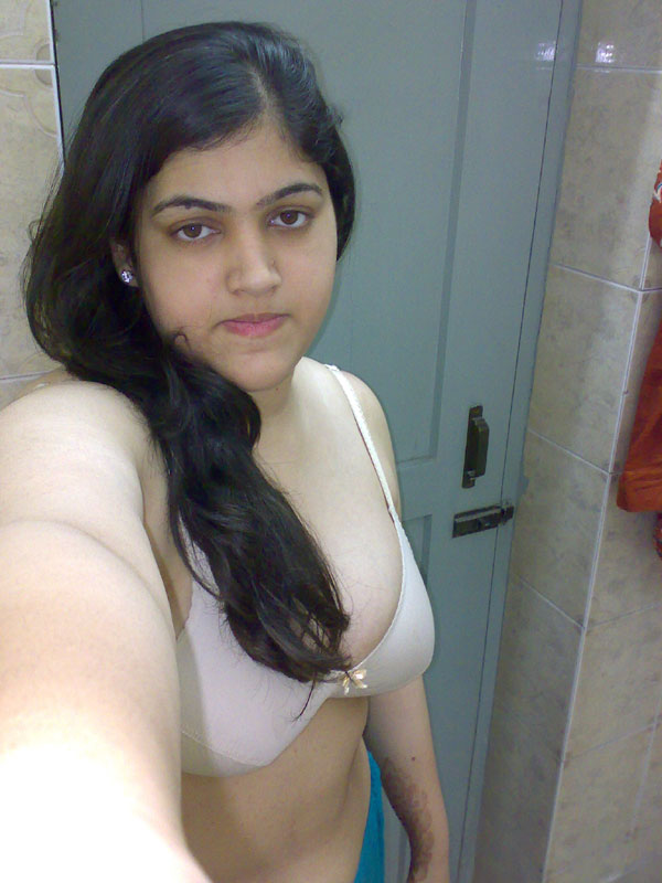Indian Chubby Girl Rehanaa Ready For Sex