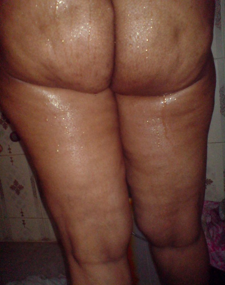 Sexy Indian Aunty Seema Naked Bathroom