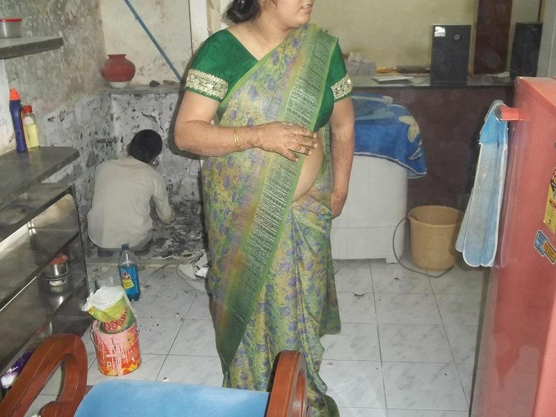 Mature Indian Aunty Posing Nude Kitchen