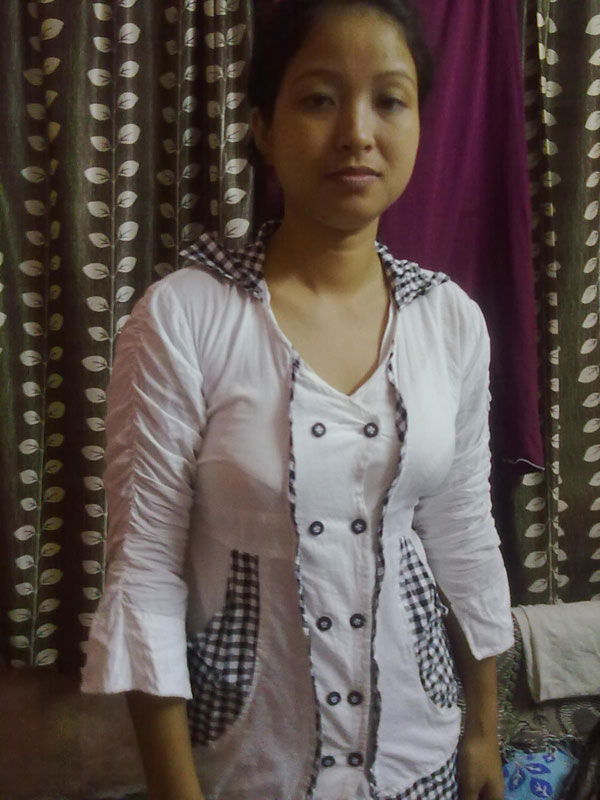Indian Assami Girl Showing Her Naked Body