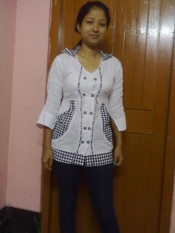 Indian Assami Girl Showing Her Naked Body