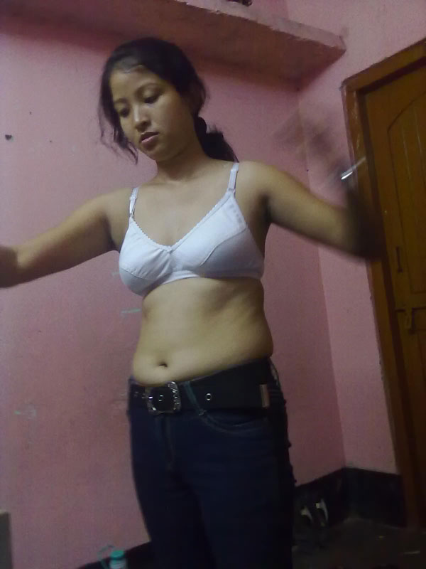 Indian Assami Girl Showing Her Naked Body