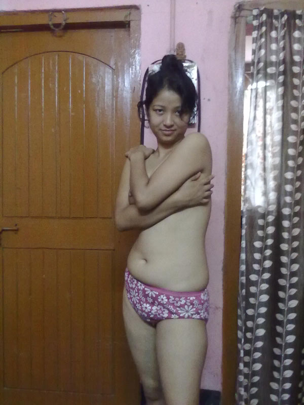 Indian Assami Girl Showing Her Naked Body