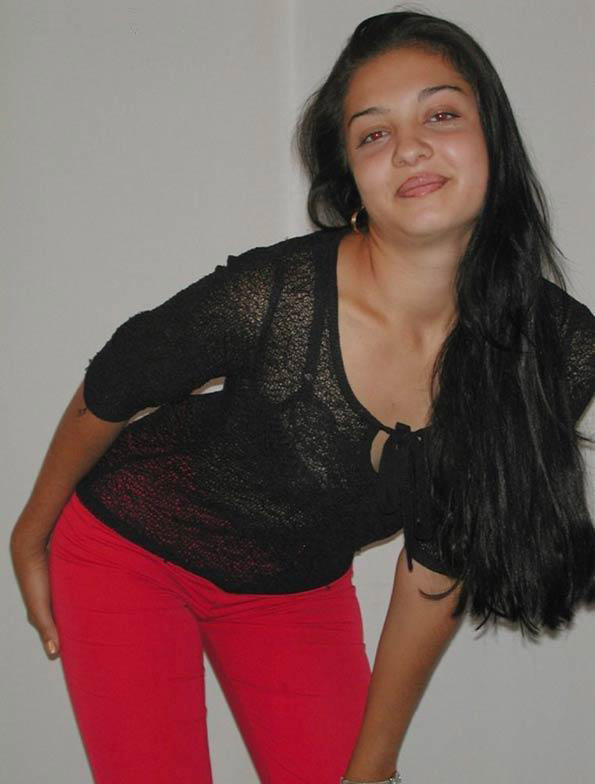 Beautiful India Babe Saira Nude Photoshoot