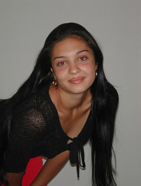 Beautiful India Babe Saira Nude Photoshoot