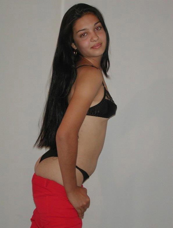 Beautiful India Babe Saira Nude Photoshoot