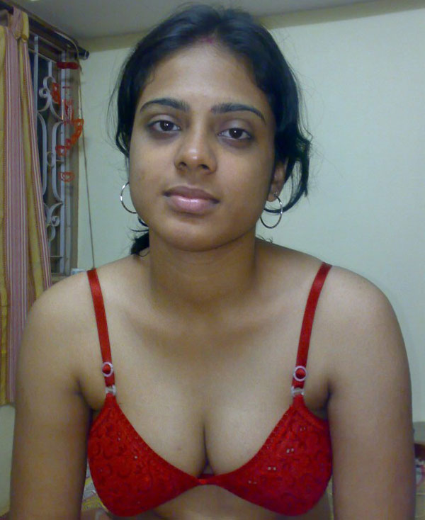 Horny Indian Girl Farha Nude Pics Leaked