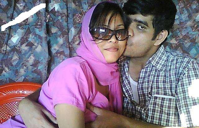 Indian Bhabhi Nehal Honeymoon Sex Pics