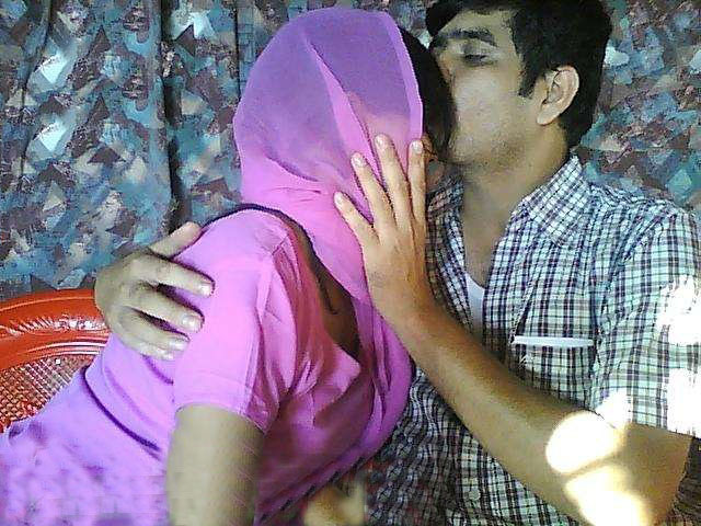 Indian Bhabhi Nehal Honeymoon Sex Pics