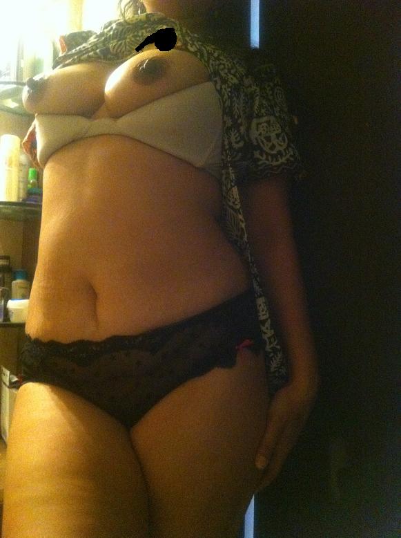 Indian bigtits babe Asha Nude