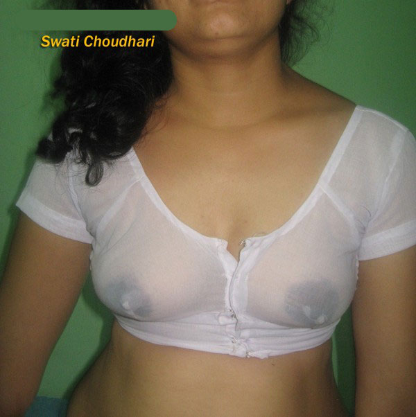 Indian Bhabhi Swati Boob Show From Blouse
