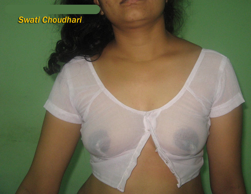 Indian Bhabhi Swati Boob Show From Blouse