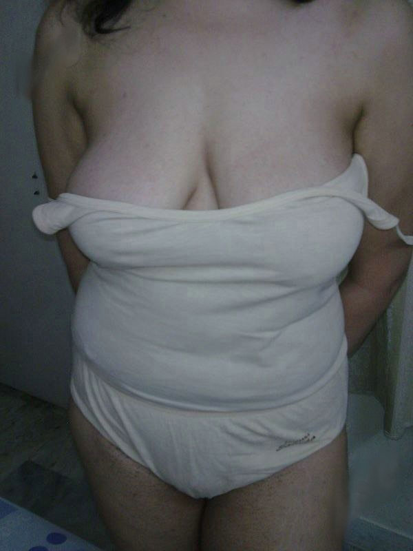 Indian Neha Bhabhi Dress Changing Pics Leaked