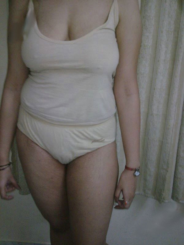 Indian Neha Bhabhi Dress Changing Pics Leaked