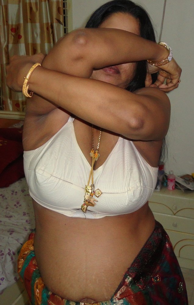 Dark Skin Attractive Indian Wife Nude