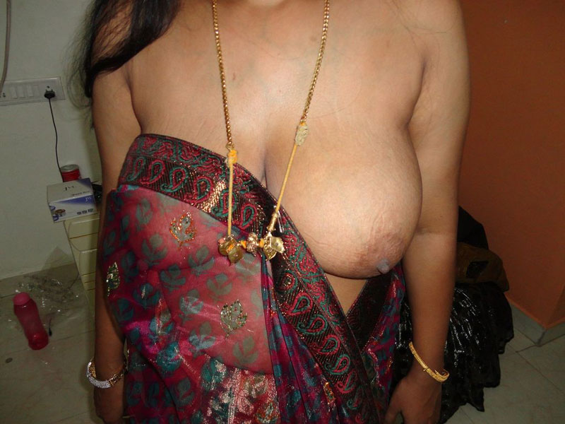 Dark Skin Attractive Indian Wife Nude