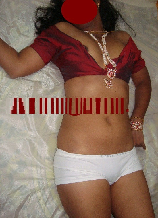 Sexy Nude Indian Bhabhi Naked After Shower