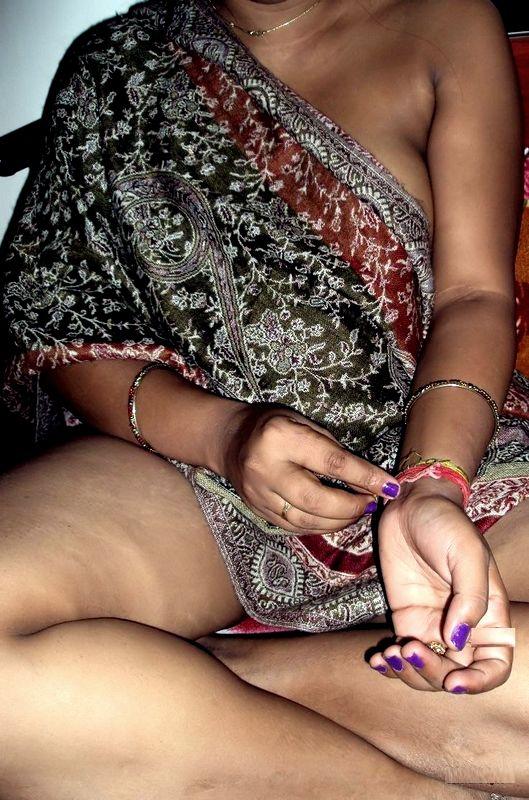 Indian Wife Lifting Sari To Show Off Boobs