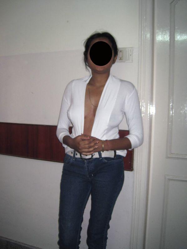 Indian wife opening her blouse for boobs