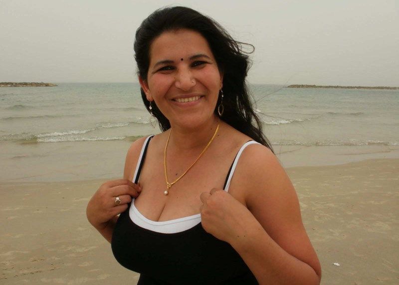 These Indian Girls Enjoying Nude On Beach