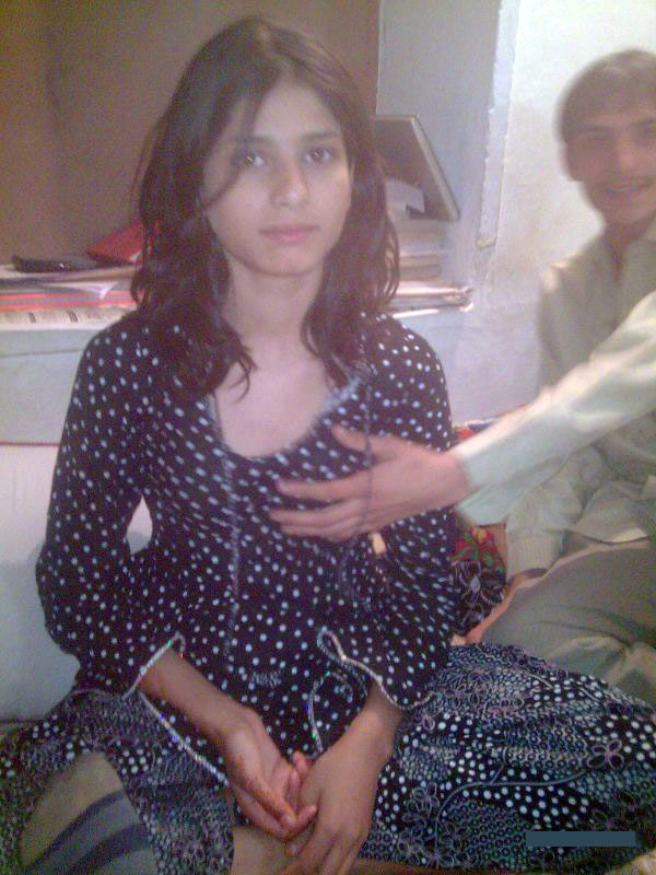 Indian Slim Girl Kinjal Showing Naked Body