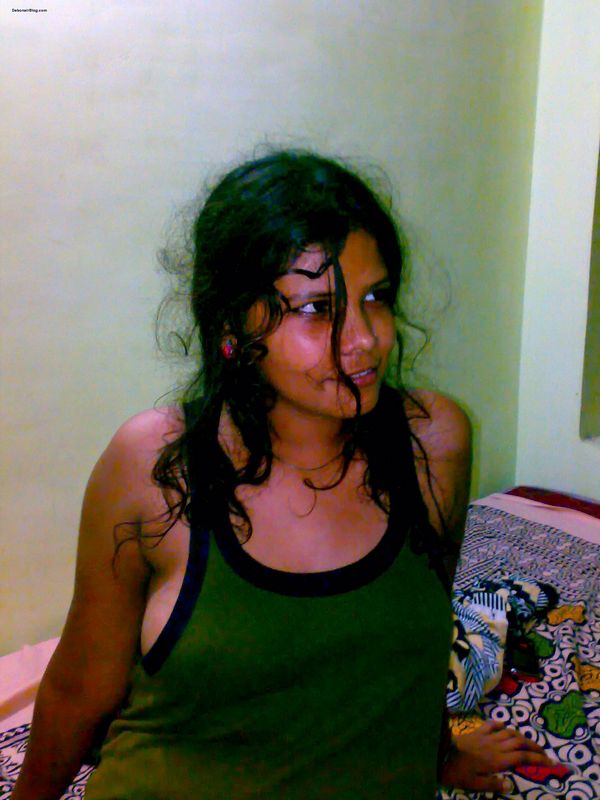 Exotic indian girl gf fucked by her boyfriend captured on camera