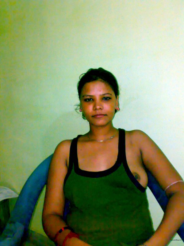 Exotic indian girl gf fucked by her boyfriend captured on camera