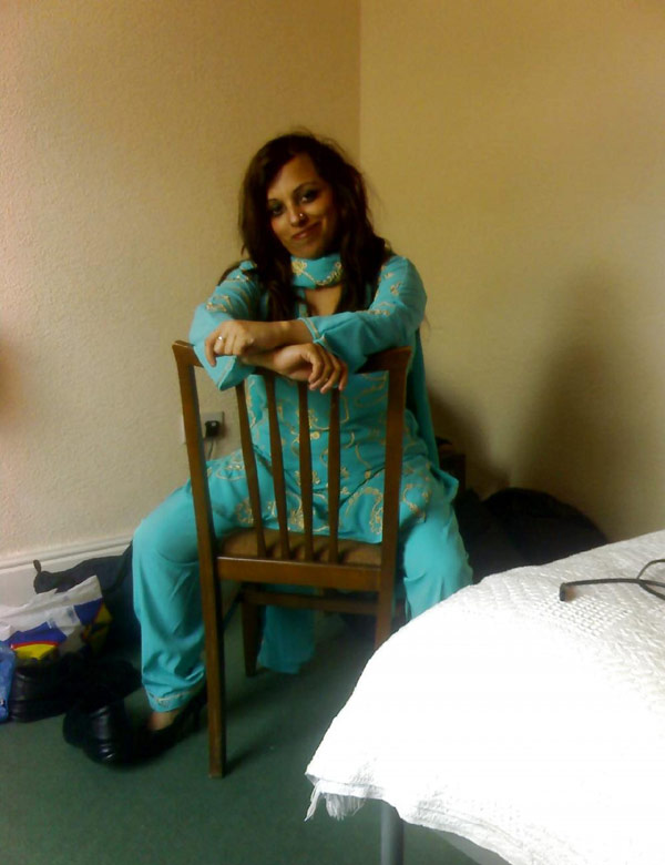 Indian babe showing off her breast