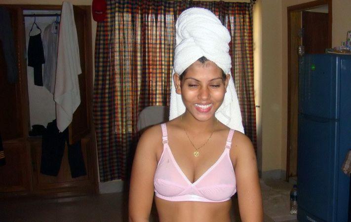 Bangladeshi Sexy Bhabhi Nice Sweet Boobs